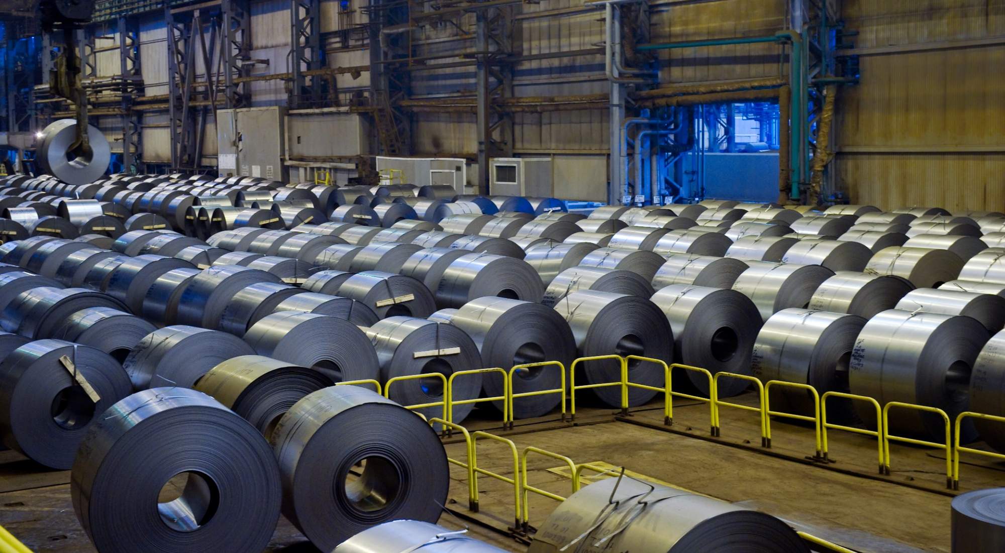 stahlcoils-industriehalle